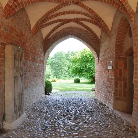 Bed & Breakfast Gartenzimmer Im Schloss Neuhausen