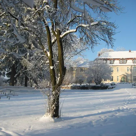Gartenzimmer Im Schloss Neuhausen Panzió Neuhausen (Prignitz)
