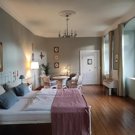 Gartenzimmer Im Schloss Neuhausen