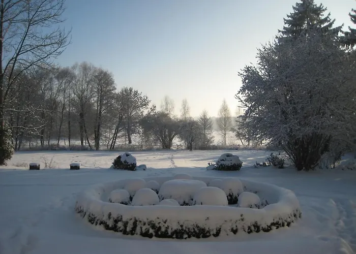 Gartenzimmer Im Schloss Neuhausen Bed & Breakfast