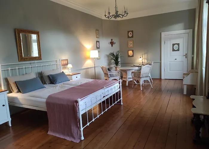 Gartenzimmer Im Schloss Neuhausen Bed & Breakfast Neuhausen (Prignitz)