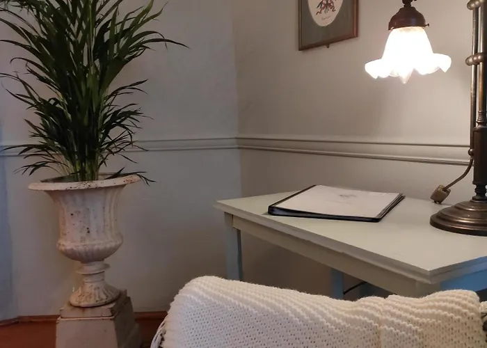 Gartenzimmer Im Schloss Neuhausen 3*